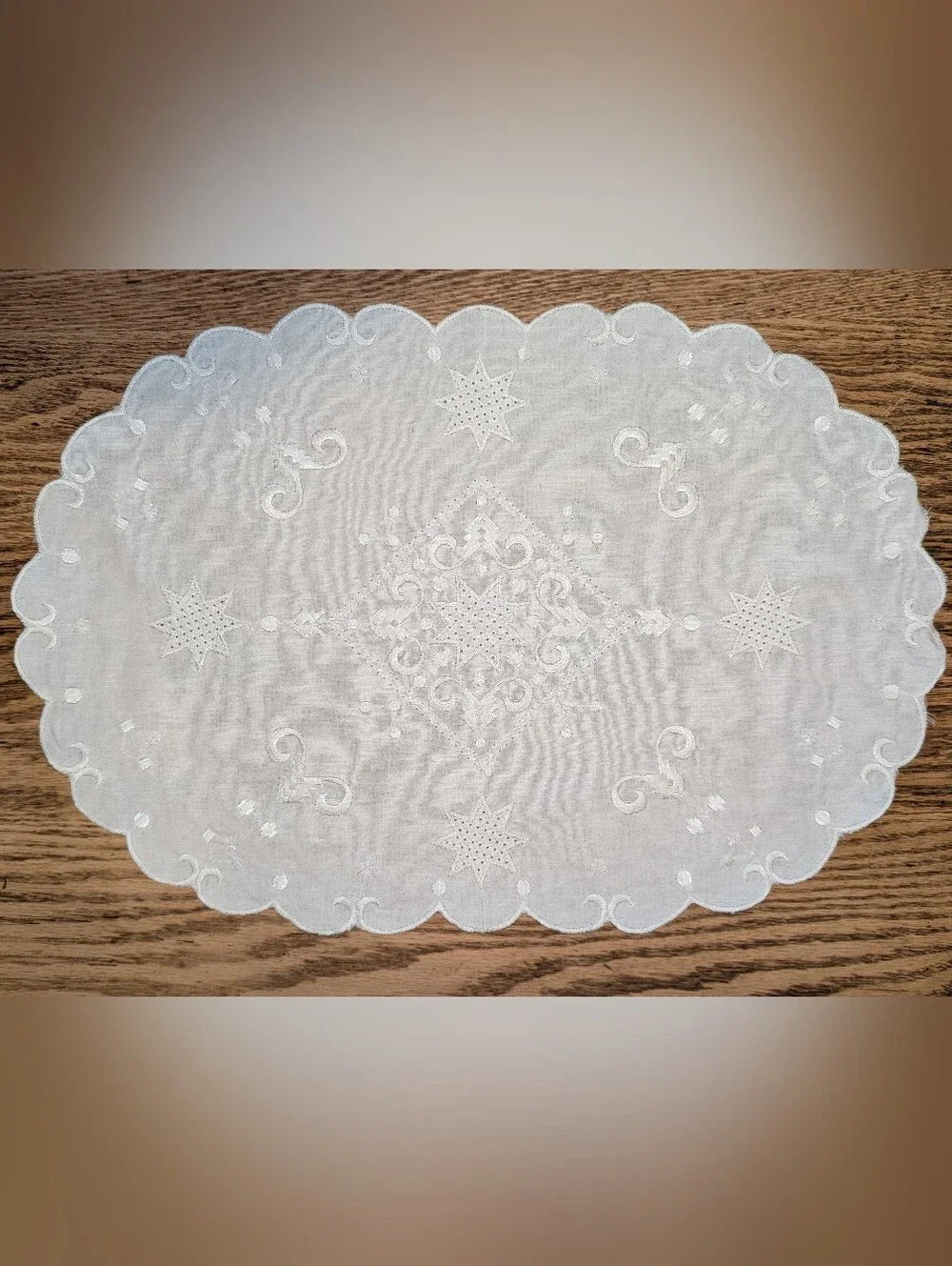 Set of Four Placemats, Crisp White Embroidered, Table Linens